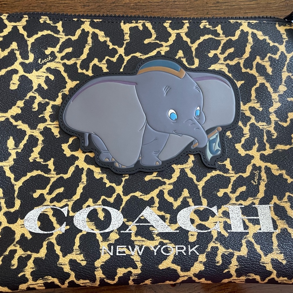 Disney coach DUMBO Pouch